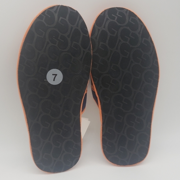 1502- UGG Scuff Graphic Navy Orange Band Slippers Size 7 Men's NWT - Picture 6 of 6